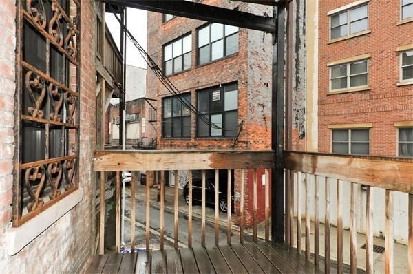 34 Edgerly Rd, Fenway