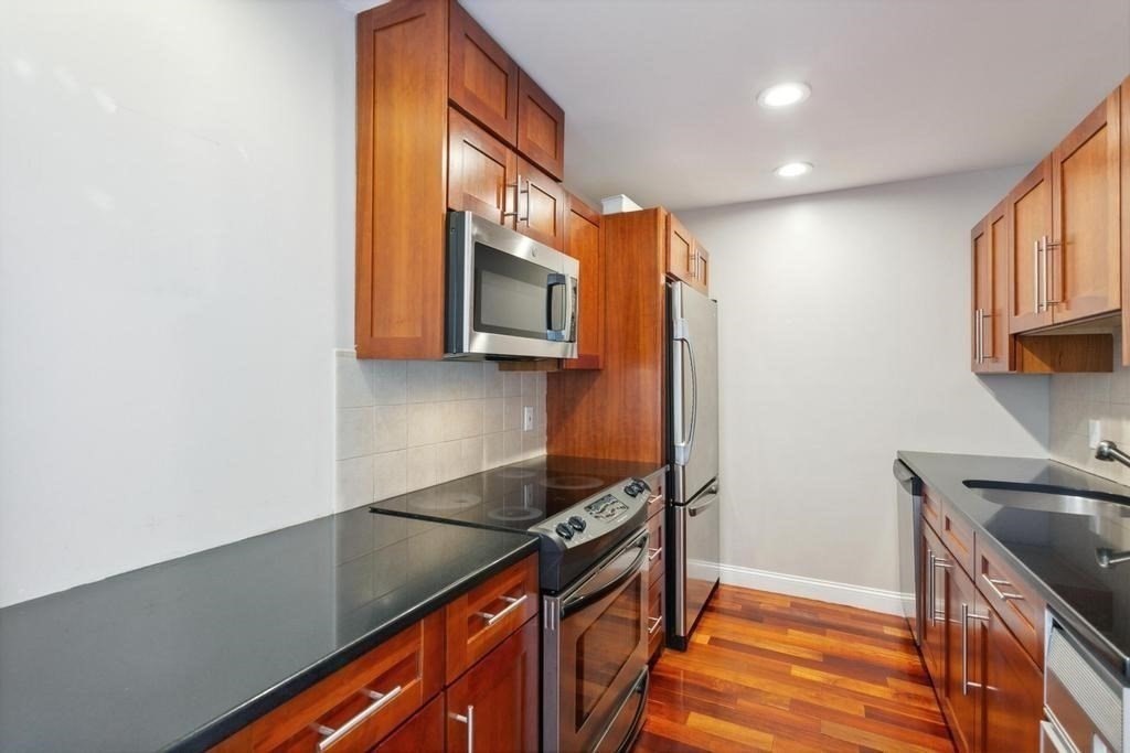 841 Parker St, Mission Hill