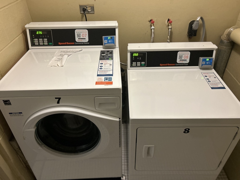 881 Broadway, Everett