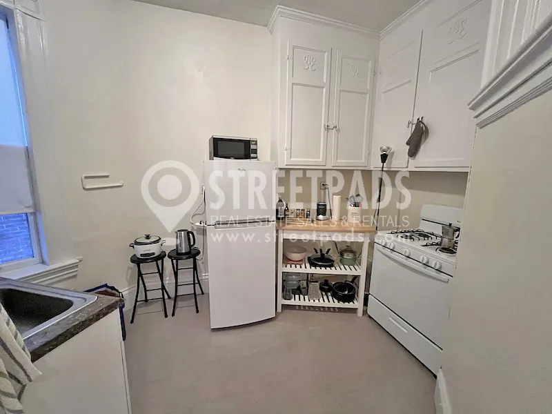 2 Ware St, Mid-Cambridge