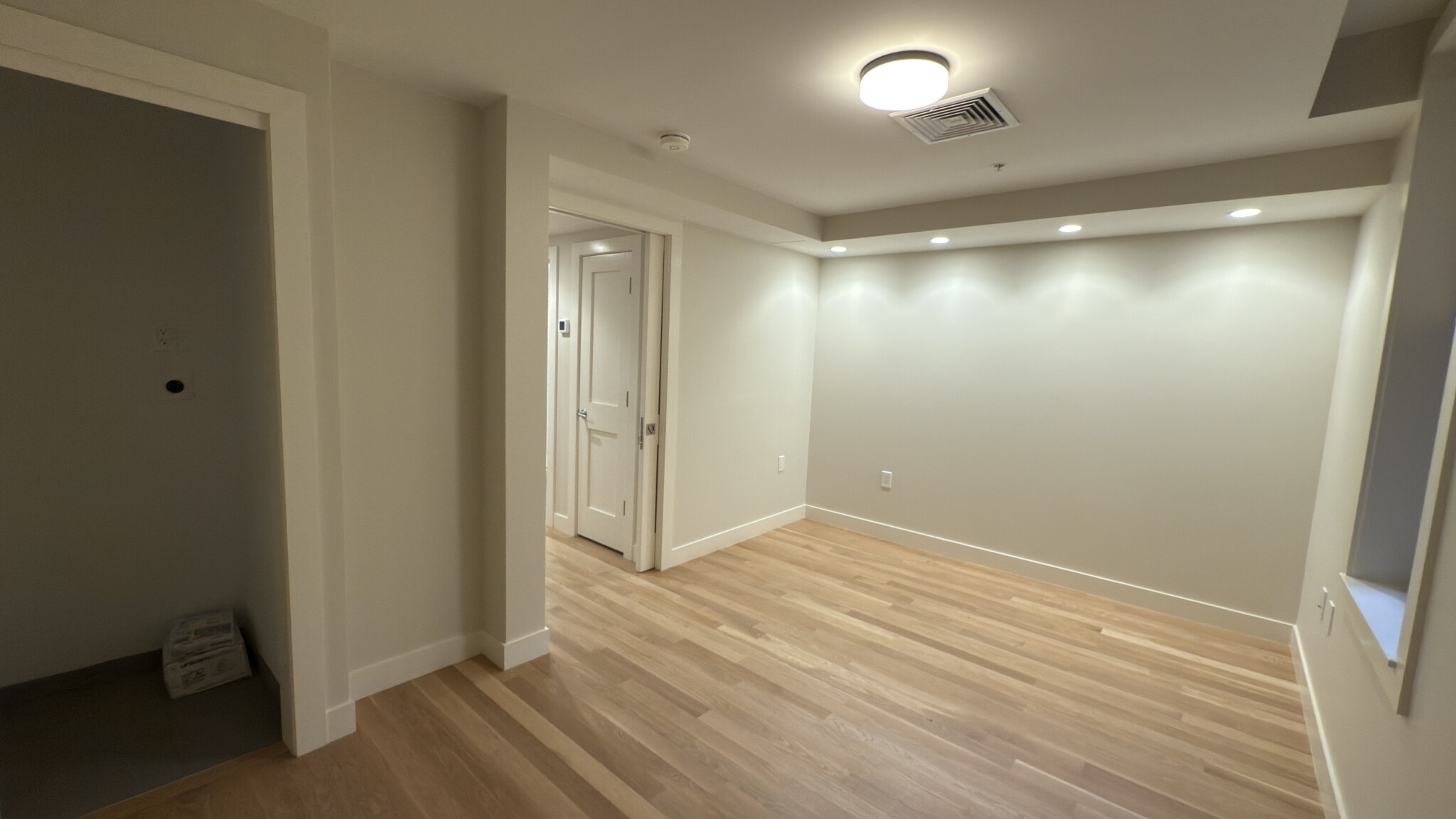 48 Jfk, Harvard Square