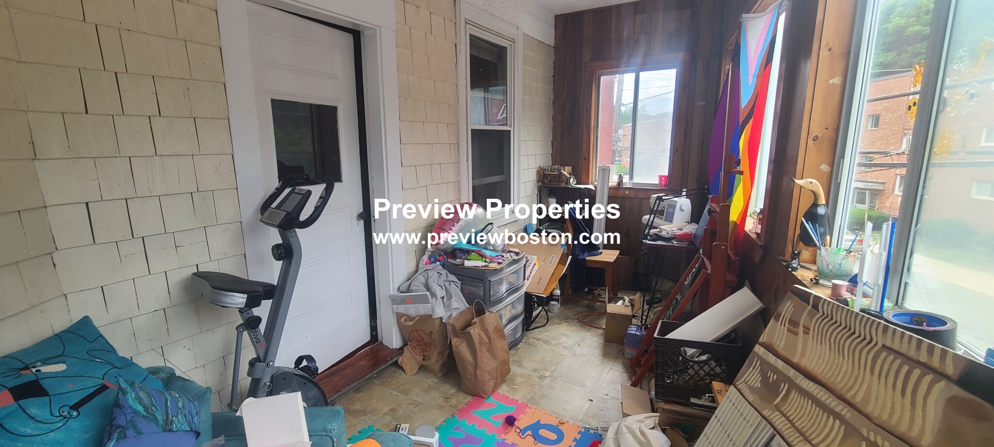 348 Faneuil St, Oak Square