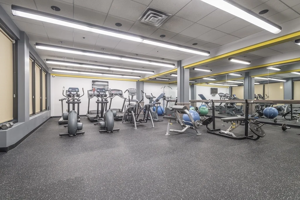 357 Commercial St, Waterfront