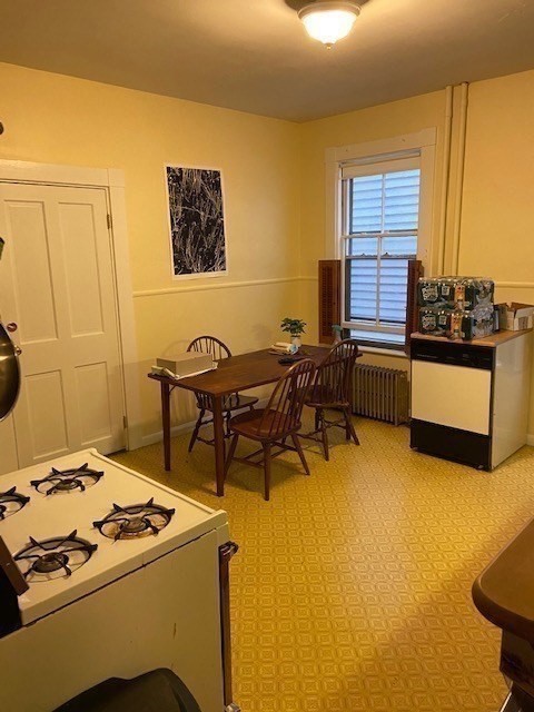 454 Green St, Riverside