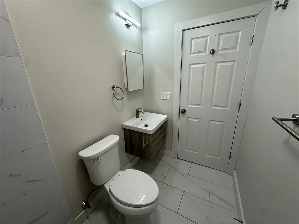 34-36 Abbotsfield St, Roxbury