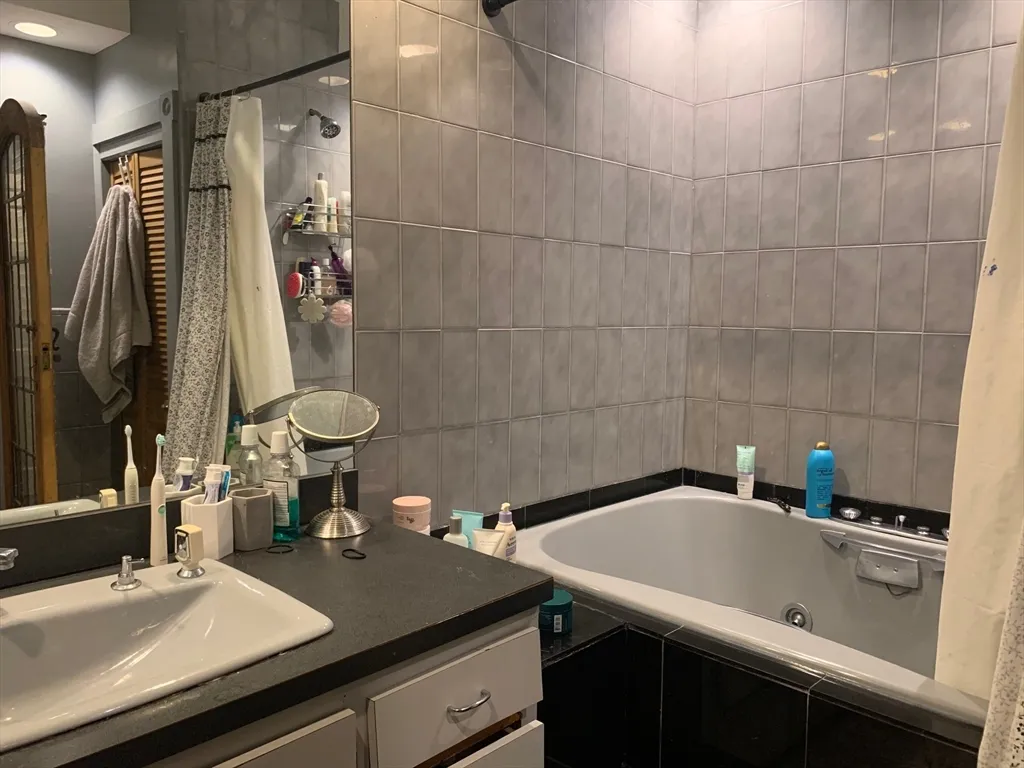 590 Columbus Ave, Roxbury