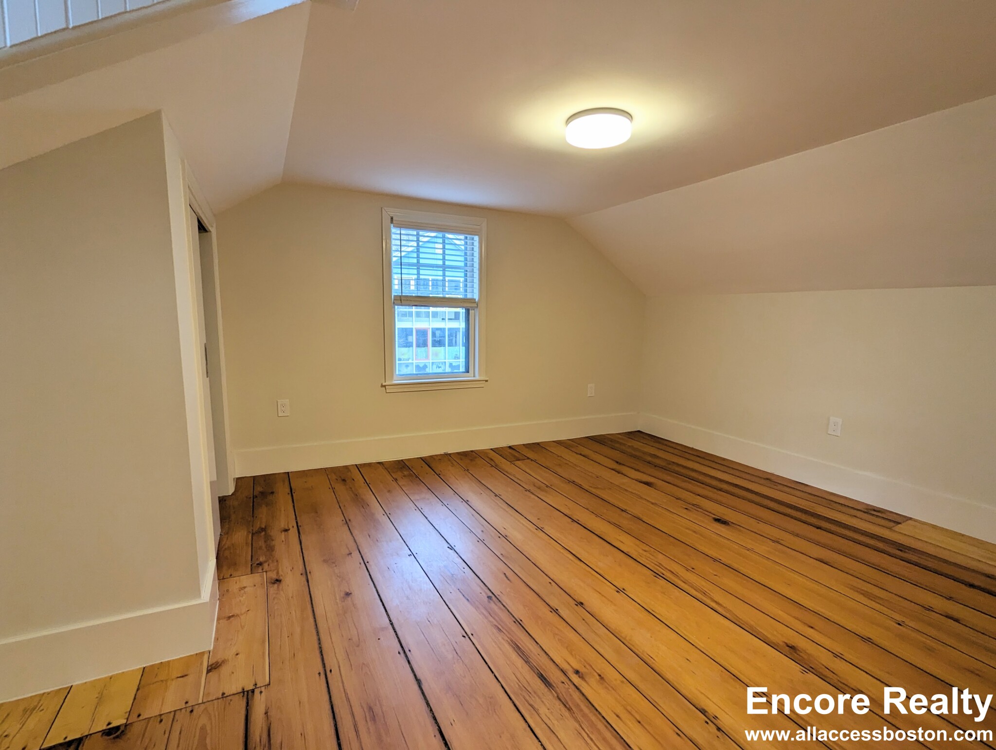 550 Franklin St, Riverside