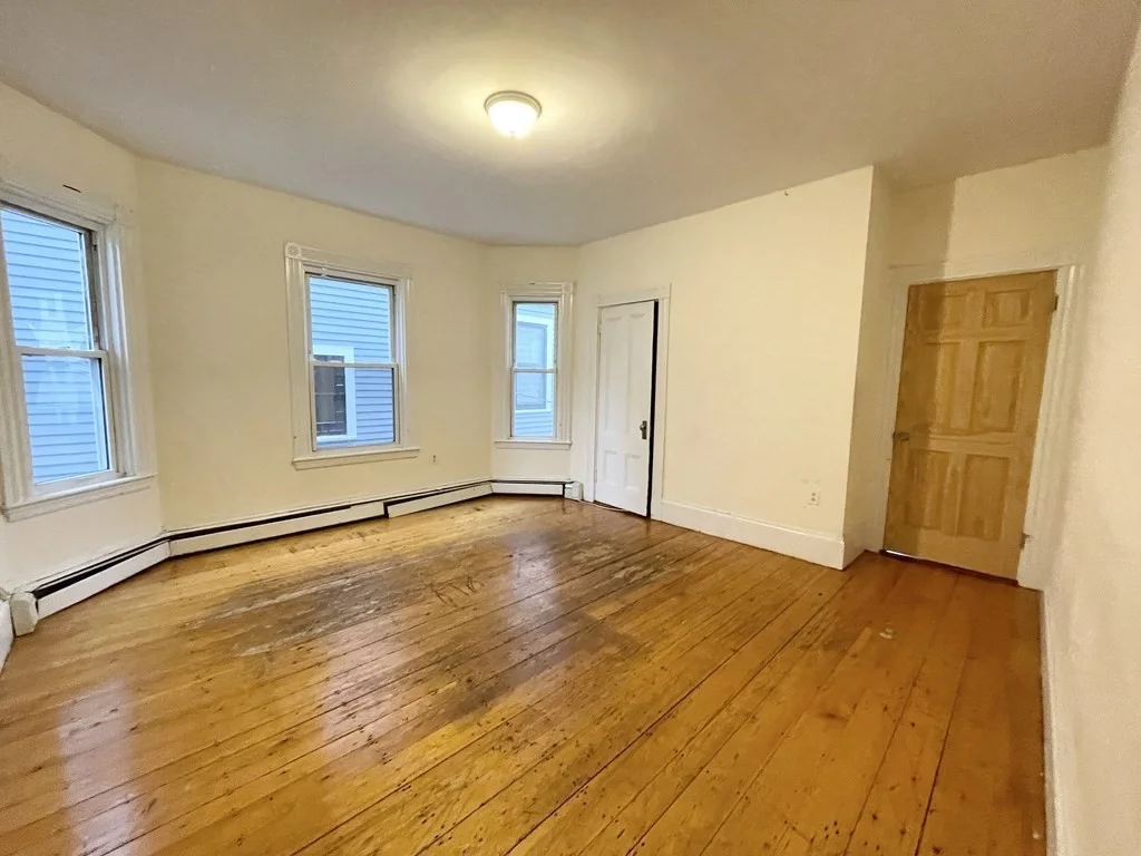 72 Calumet St, Mission Hill