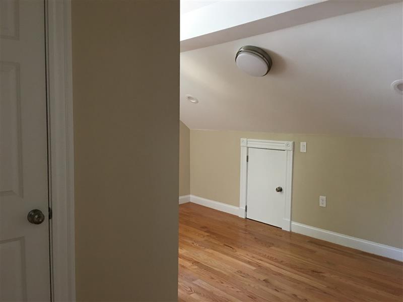 93 Upland Rd, Neighborhood Nine