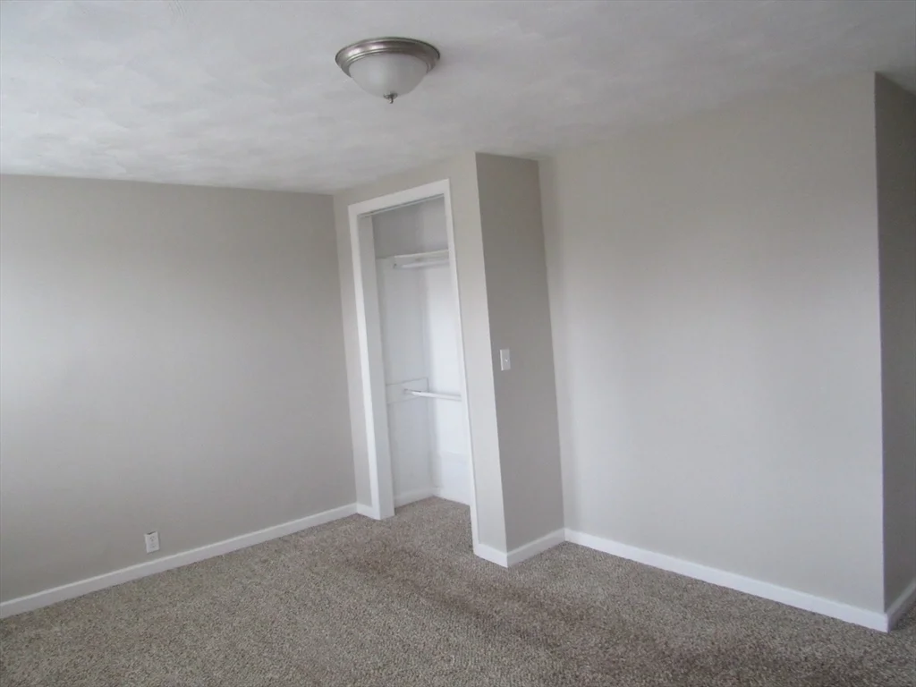 19 Chapman St, Dracut