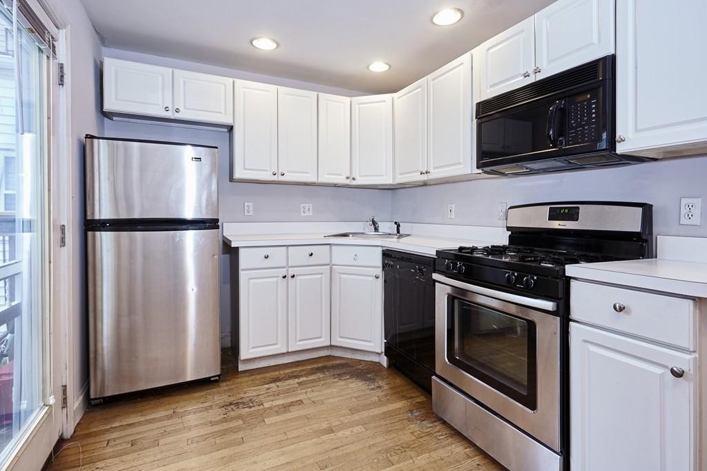 86 W 3rd St, South Boston