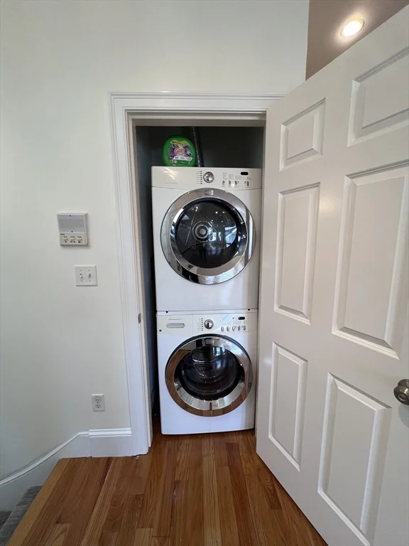 150-1/2 M St, South Boston