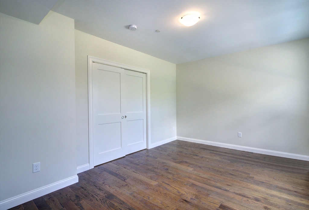 4 Kemp St, South Boston