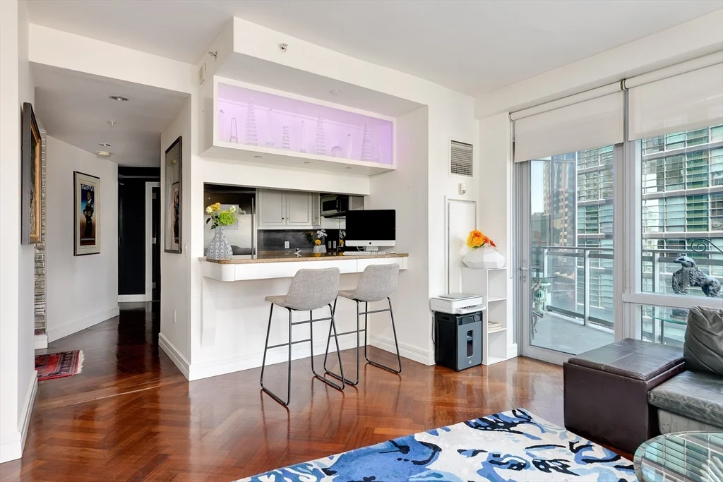 1 Avery St, Downtown