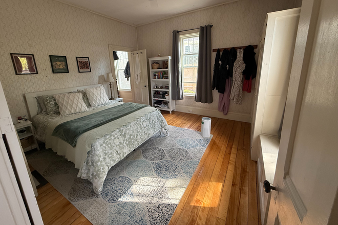 9 Hollis St, Newton Corner