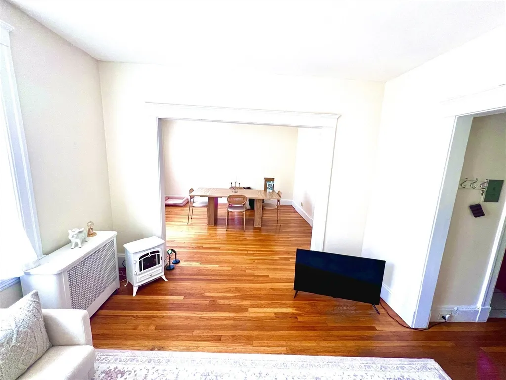 235 Freeman St, North Brookline