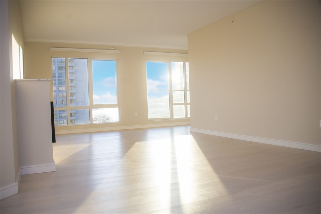 110 Broad St, Waterfront