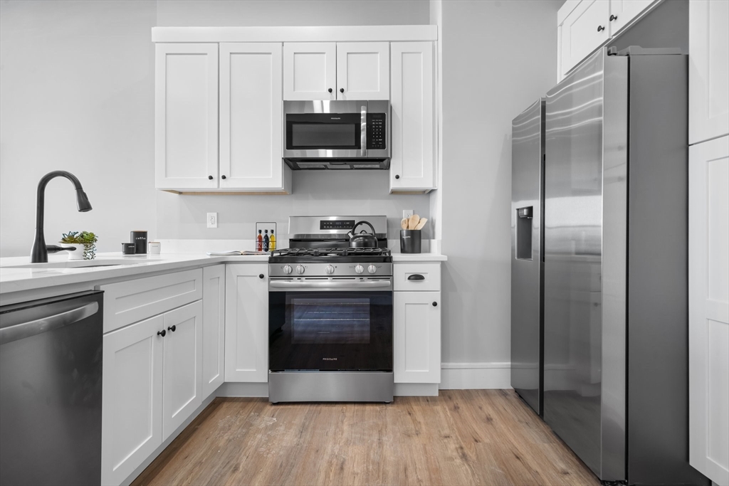 390 Meridian St, Central Square