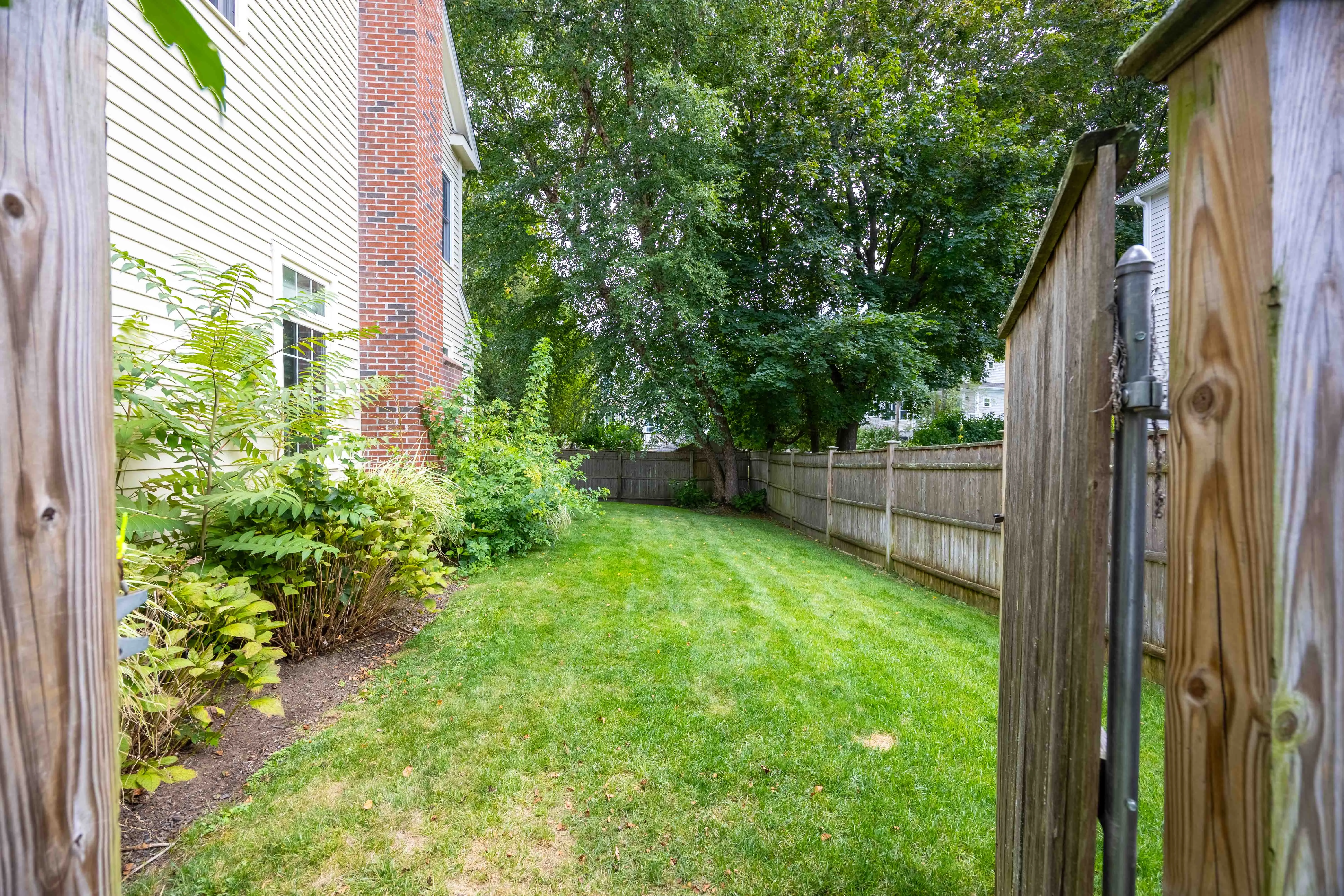 27 Mellon Rd, Wellesley