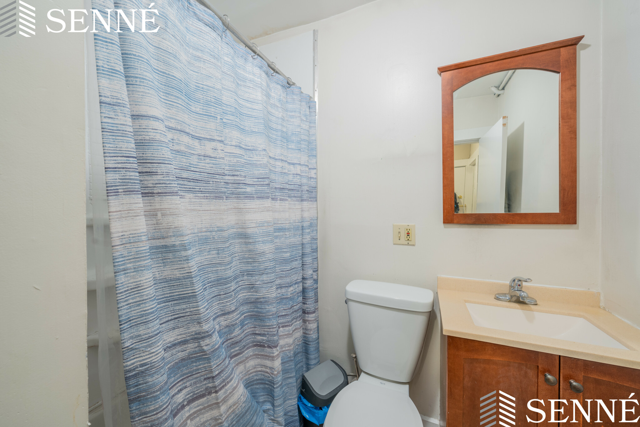 720 Massachusetts Ave, Riverside