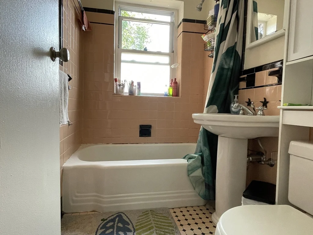 98 Morton St, Jamaica Plain