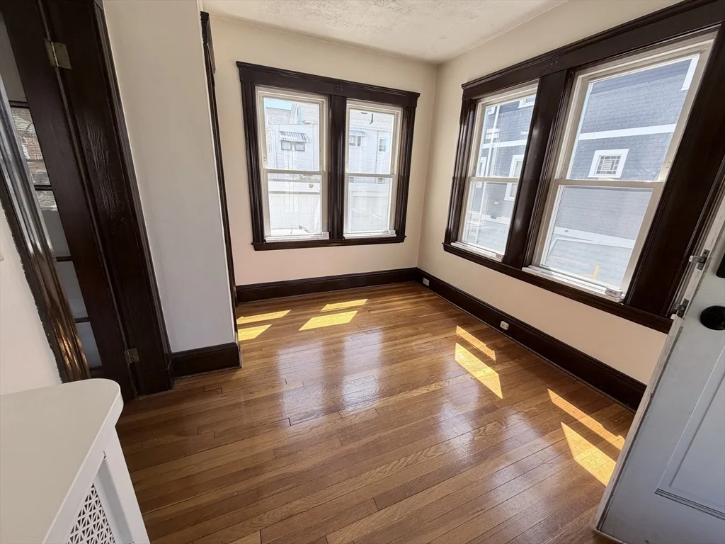 861 Fellsway, Medford