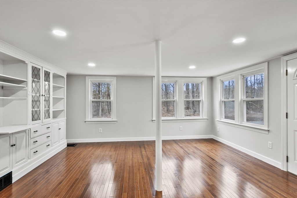 138 Walker Rd, Shirley