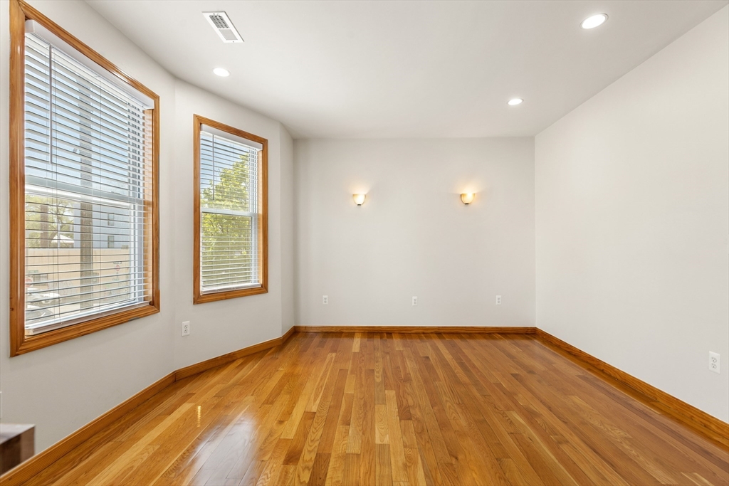 609-611 Dorchester Ave, South Boston