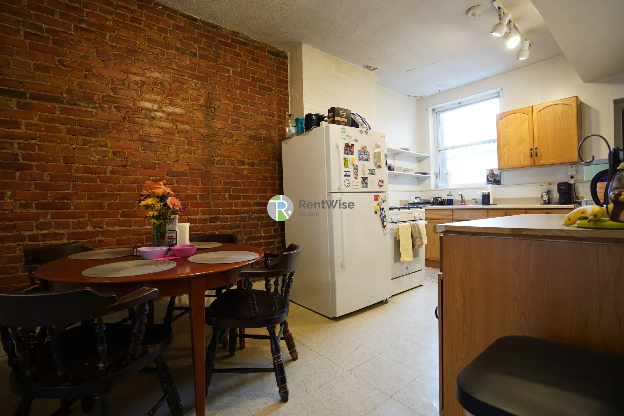 9 Vernon St, Coolidge Corner