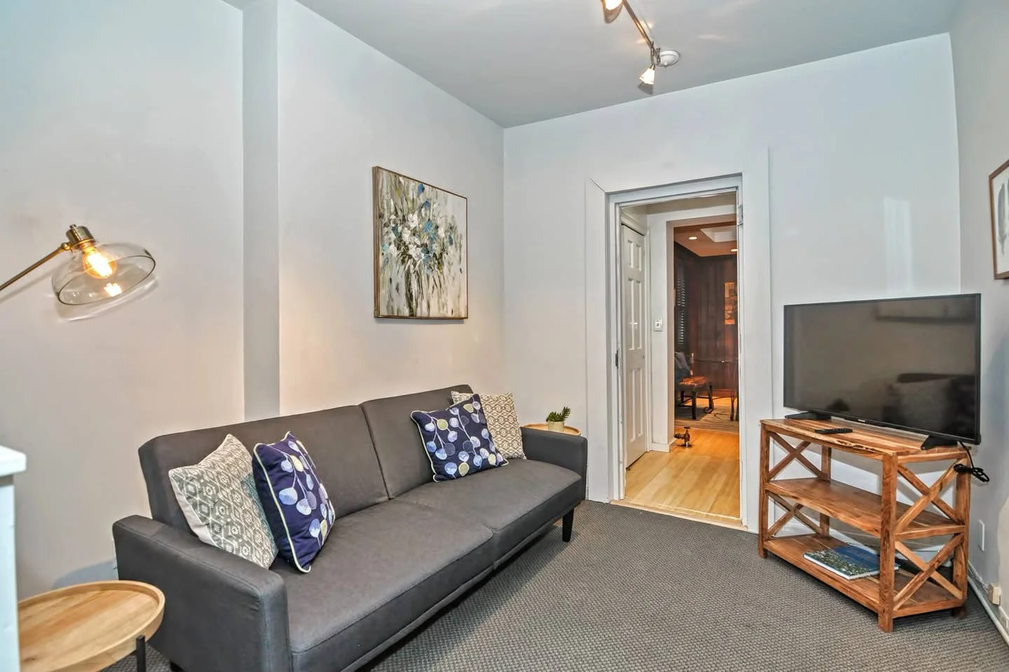 49 Charles St, Beacon Hill