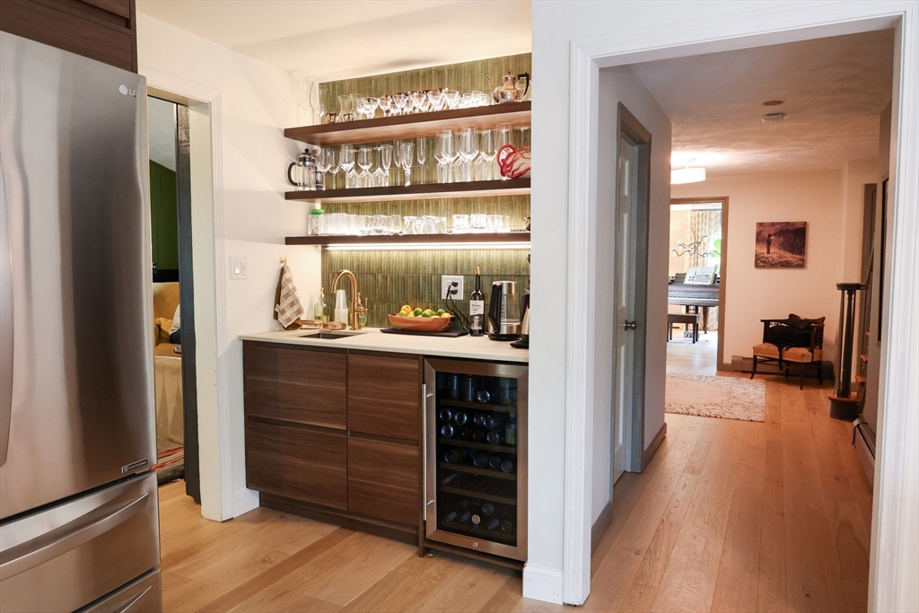 466 Longley Rd, Groton