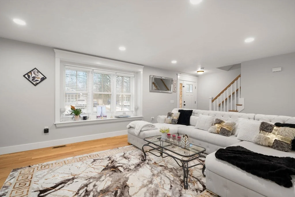 8 Patrick St, Attleboro