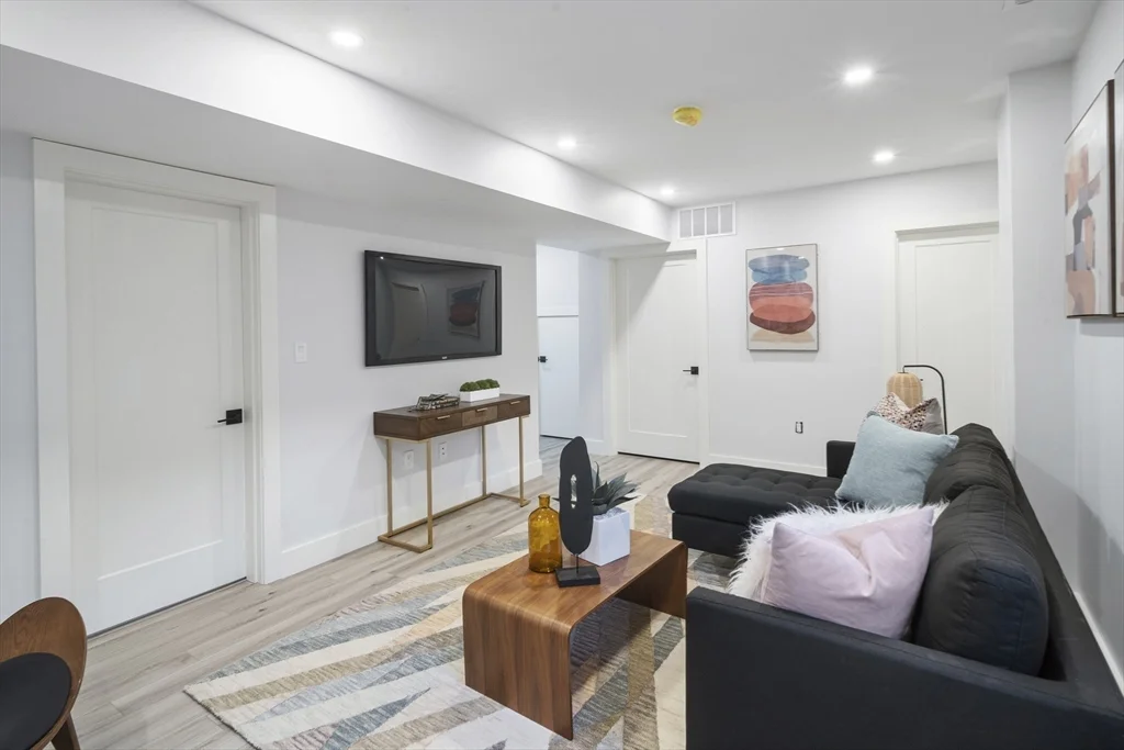 315 Pearl St, Cambridgeport