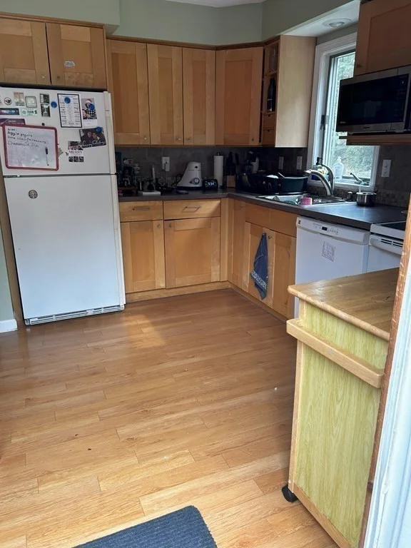 501 Boston Rd, Groton