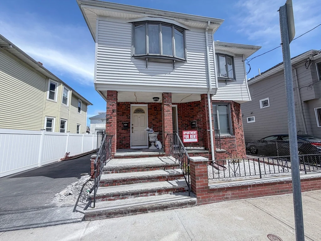 35 Eliot St, Medford