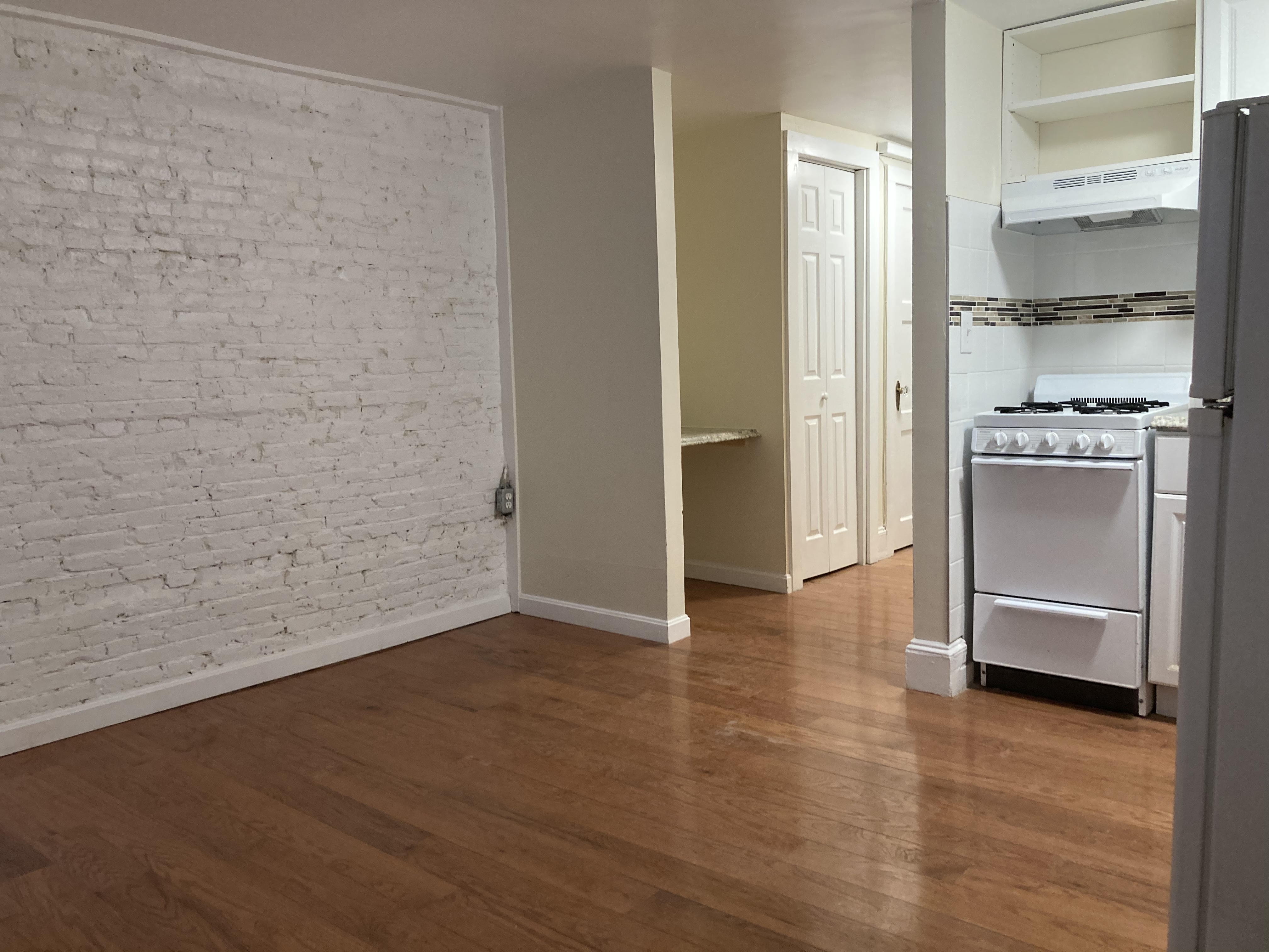 Studio bed, 1 bath apartment for rent at 78 Myrtle St Unit 1, Beacon Hill — photo 13 of 15