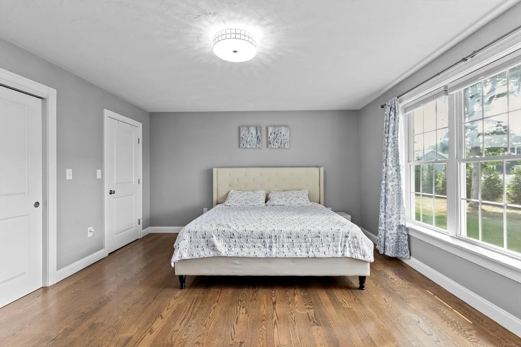 21 Pasture Brook Rd, Attleboro