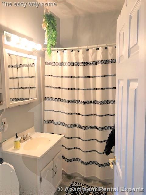 122 Frederick Ave, Tufts