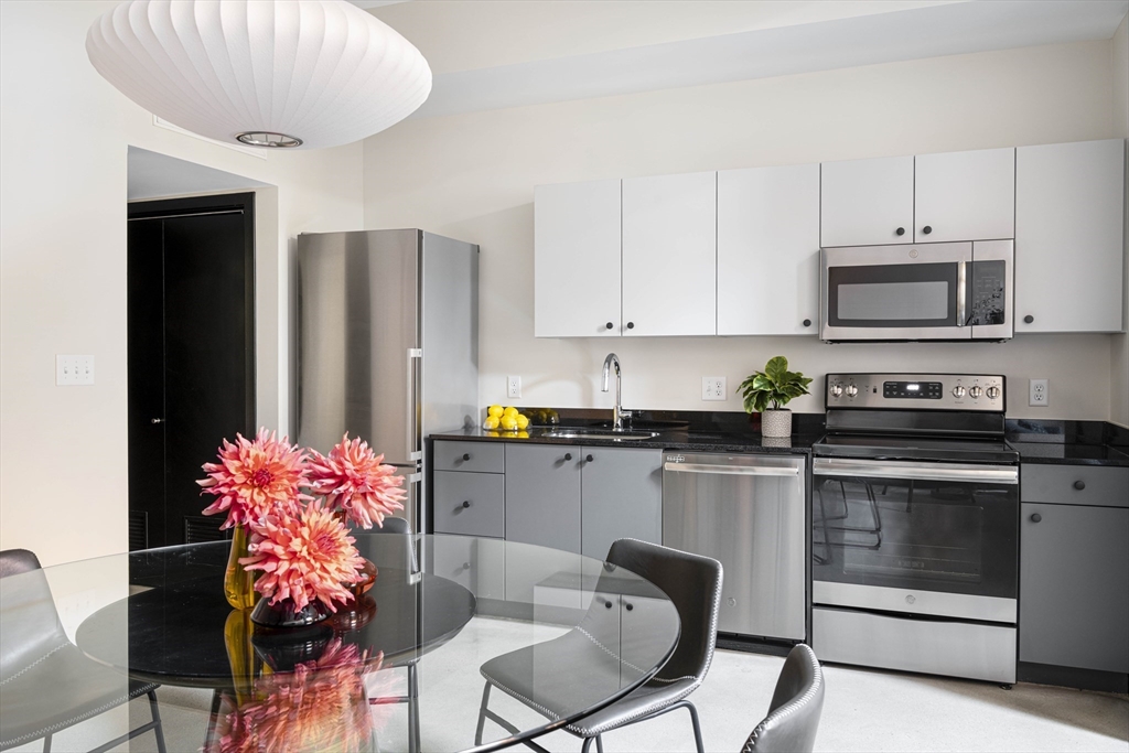 1060 Broadway, Teele Square