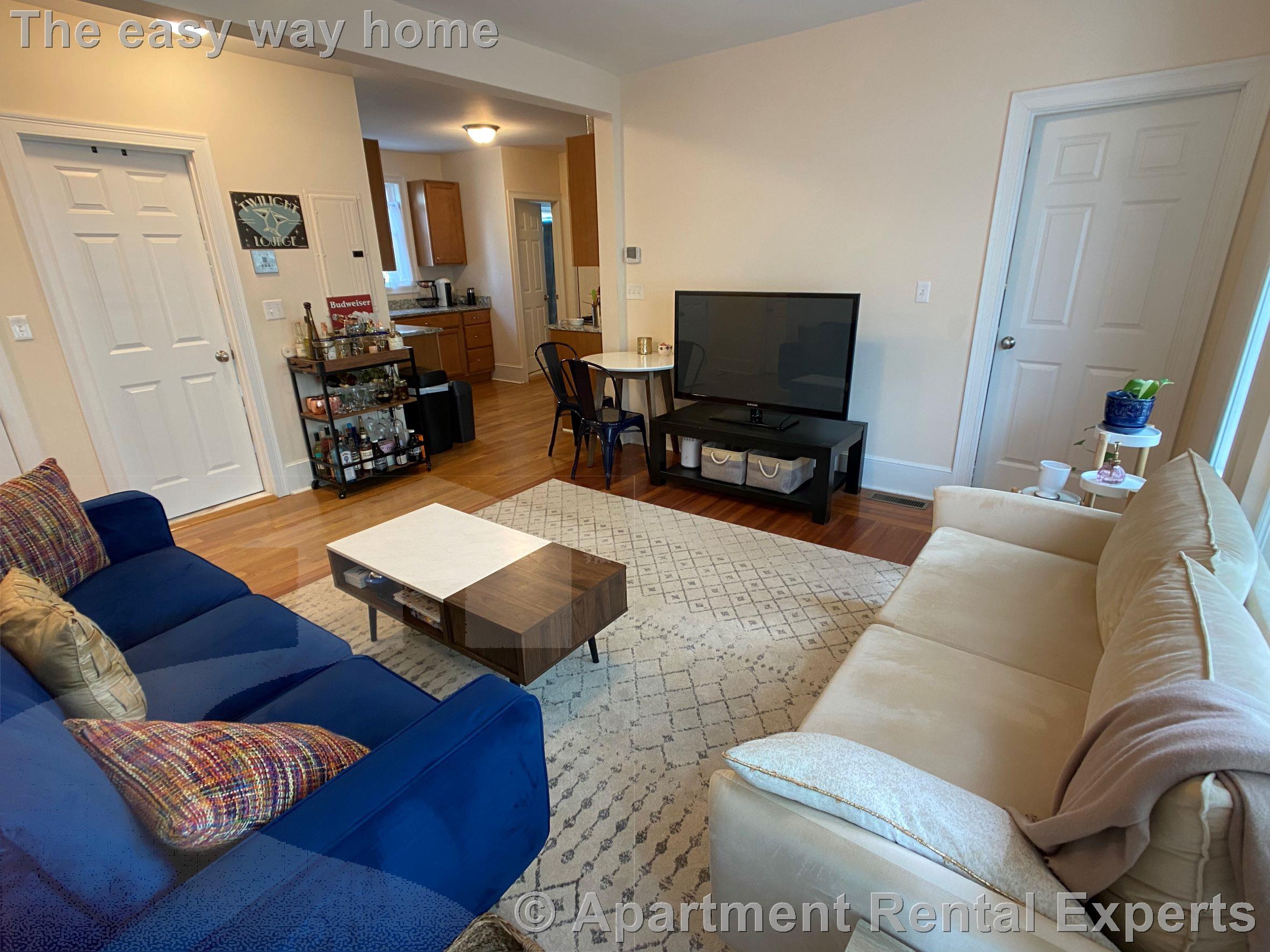 23 Willard Ave, Tufts