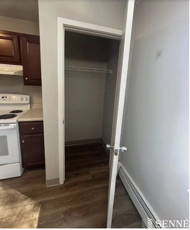 65 Frank's Ln, Hanover