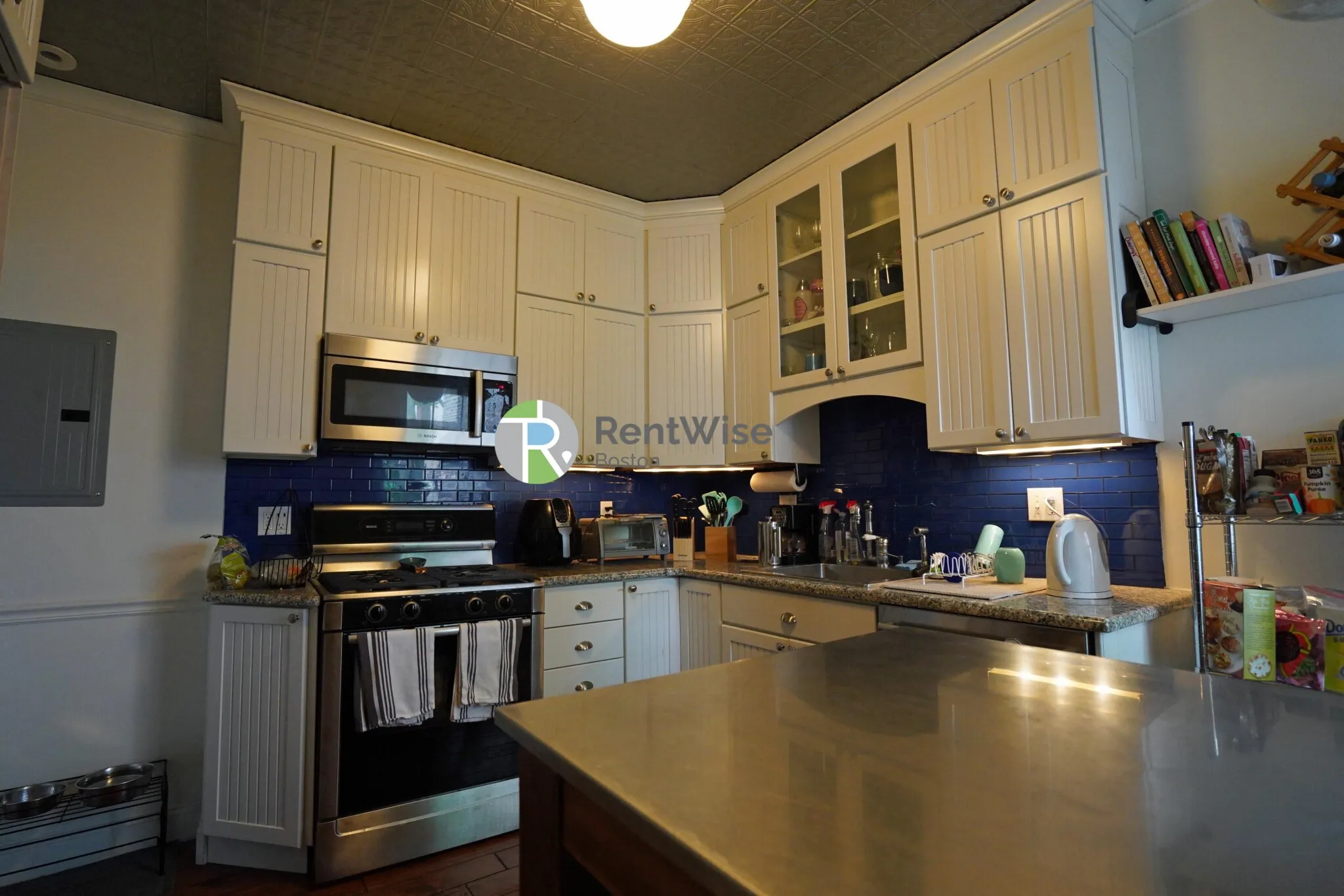 94 Naples Rd, North Brookline