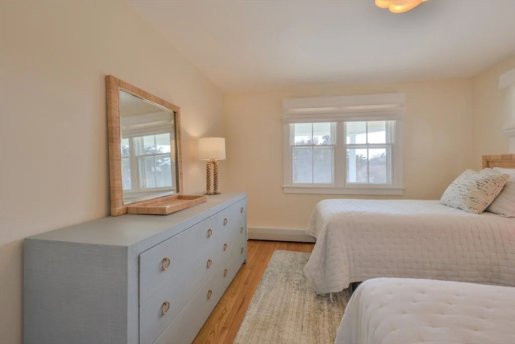 63 Monomoy Rd, Monomoy