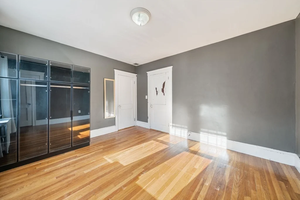 22 Leonard St, Woburn