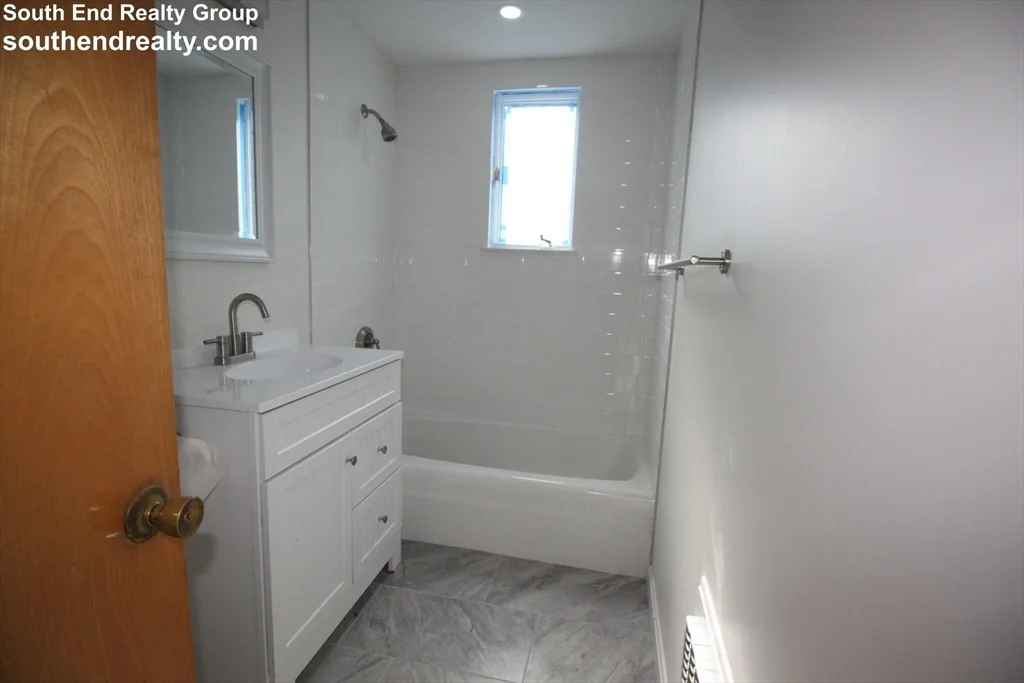 20 Egerton Rd, Arlington