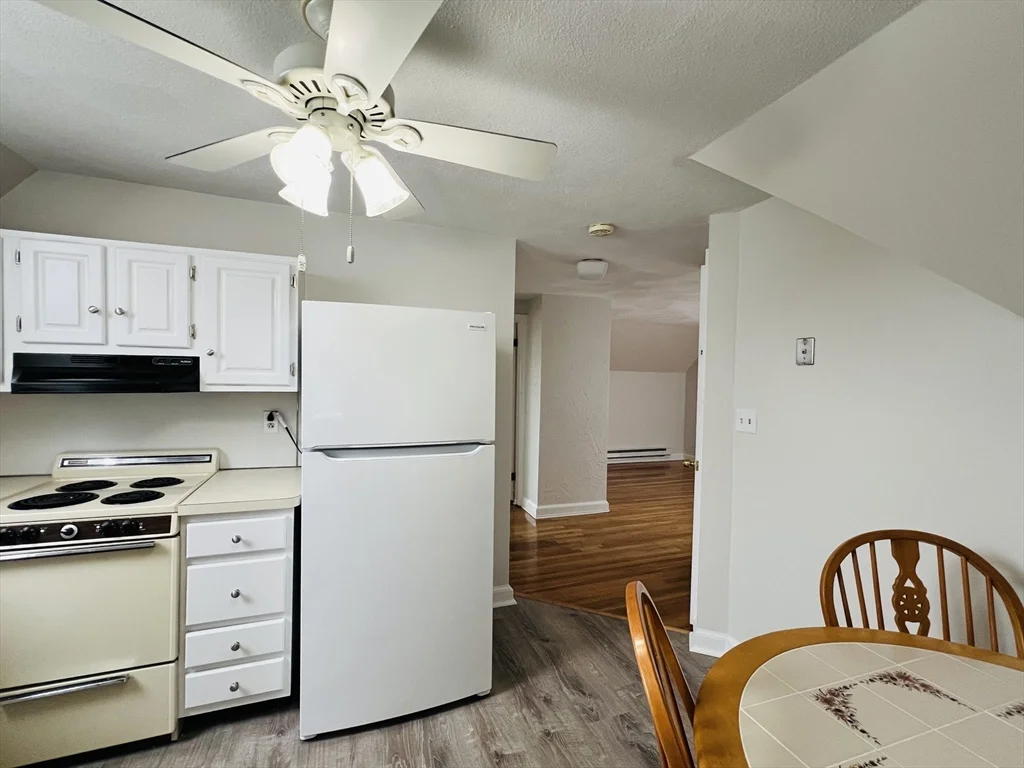 153A Belmont, Everett