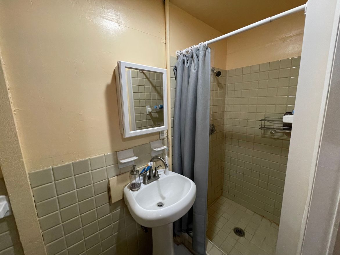 688 Parker St, Mission Hill