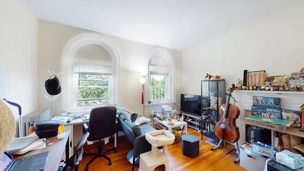 1071 Beacon St, Coolidge Corner