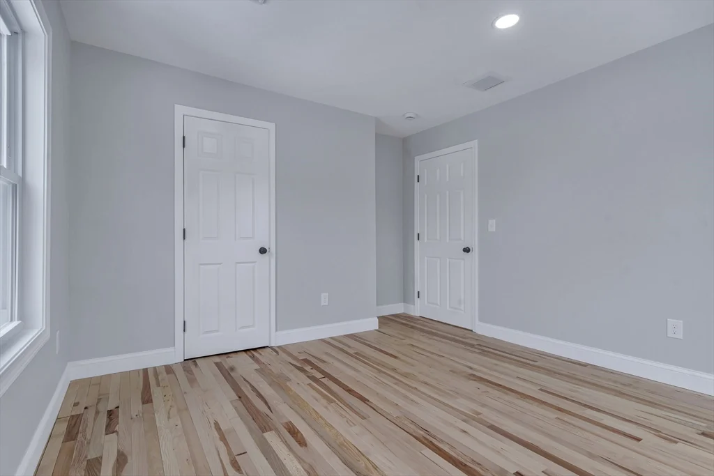 73 Walnut St, Dedham