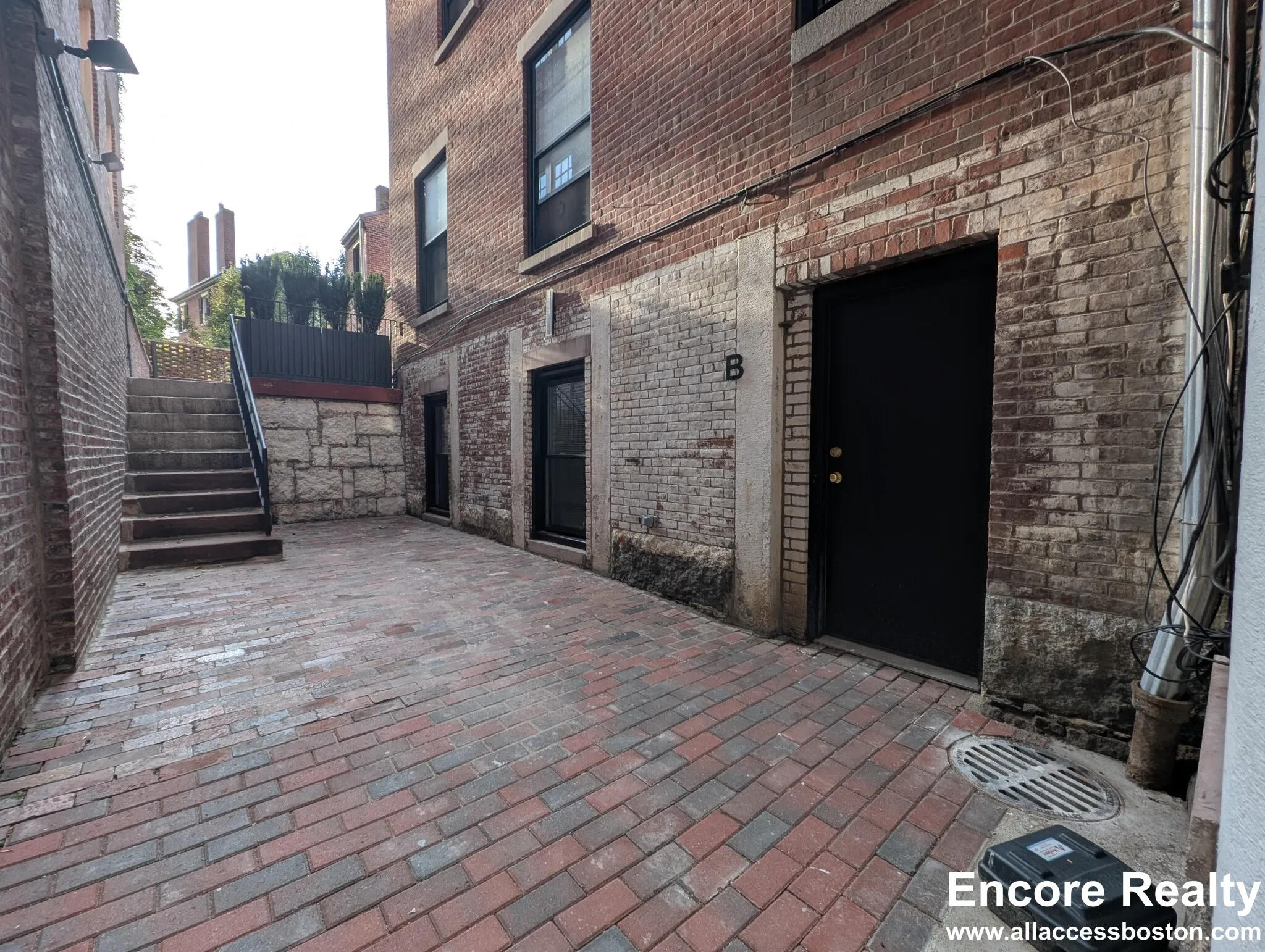 2 Joy St, Beacon Hill